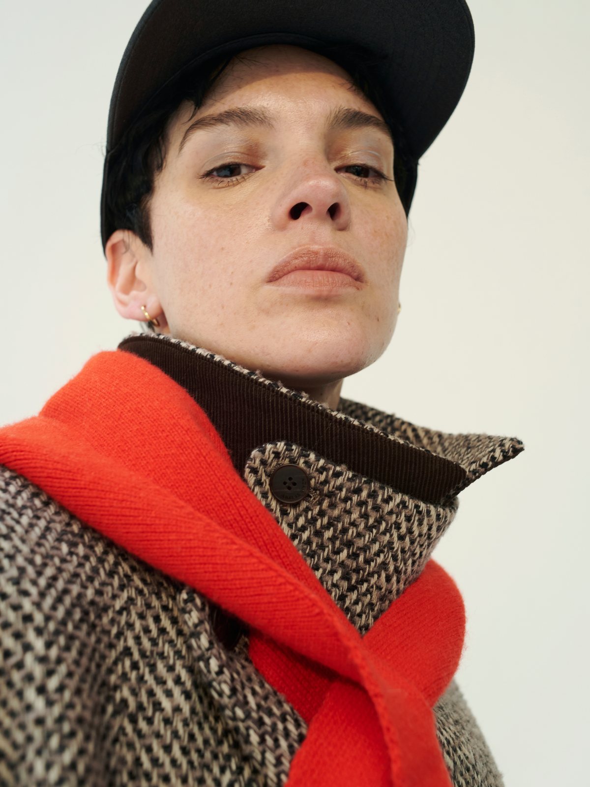 LOOK02