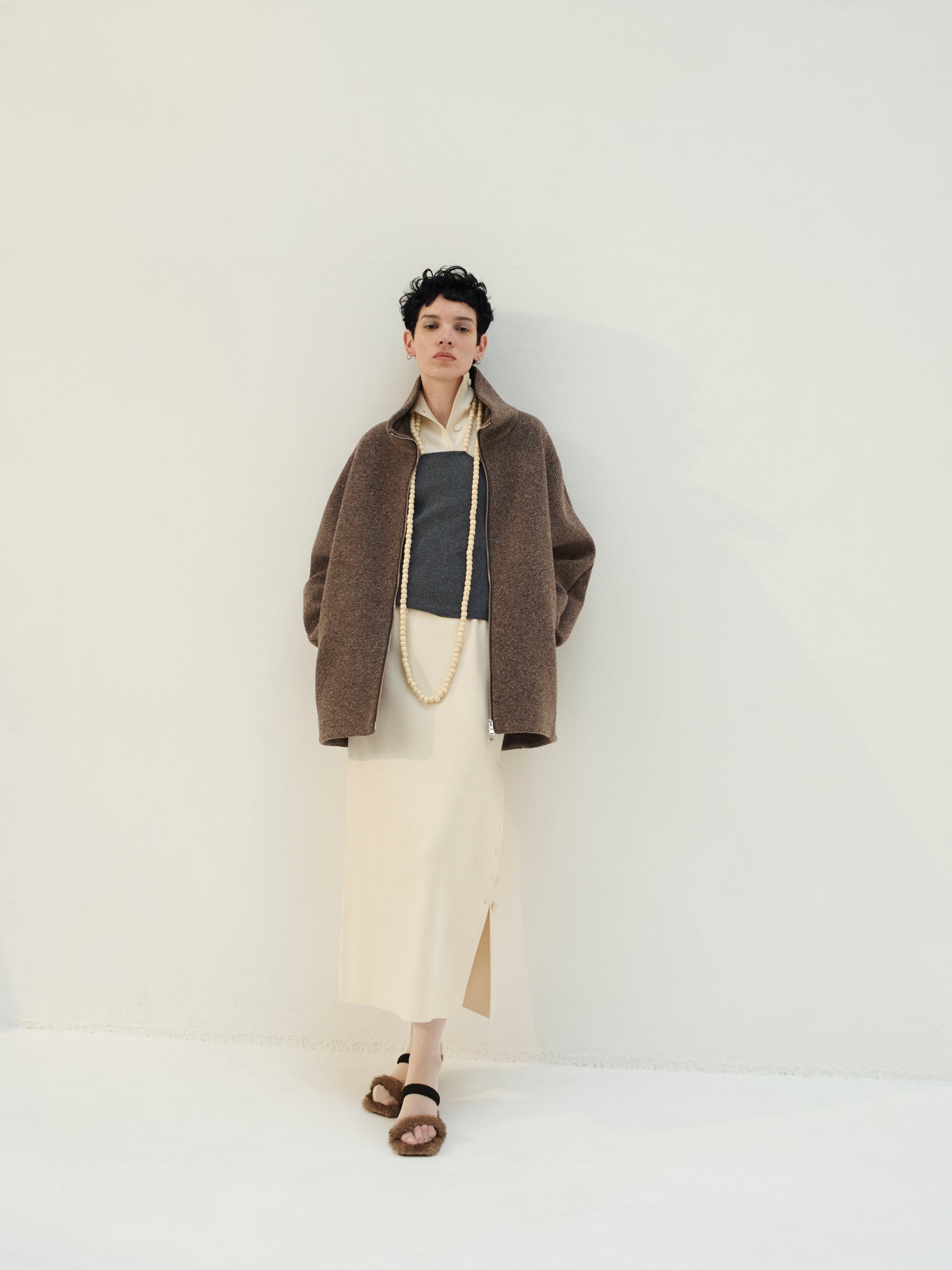 LOOK04