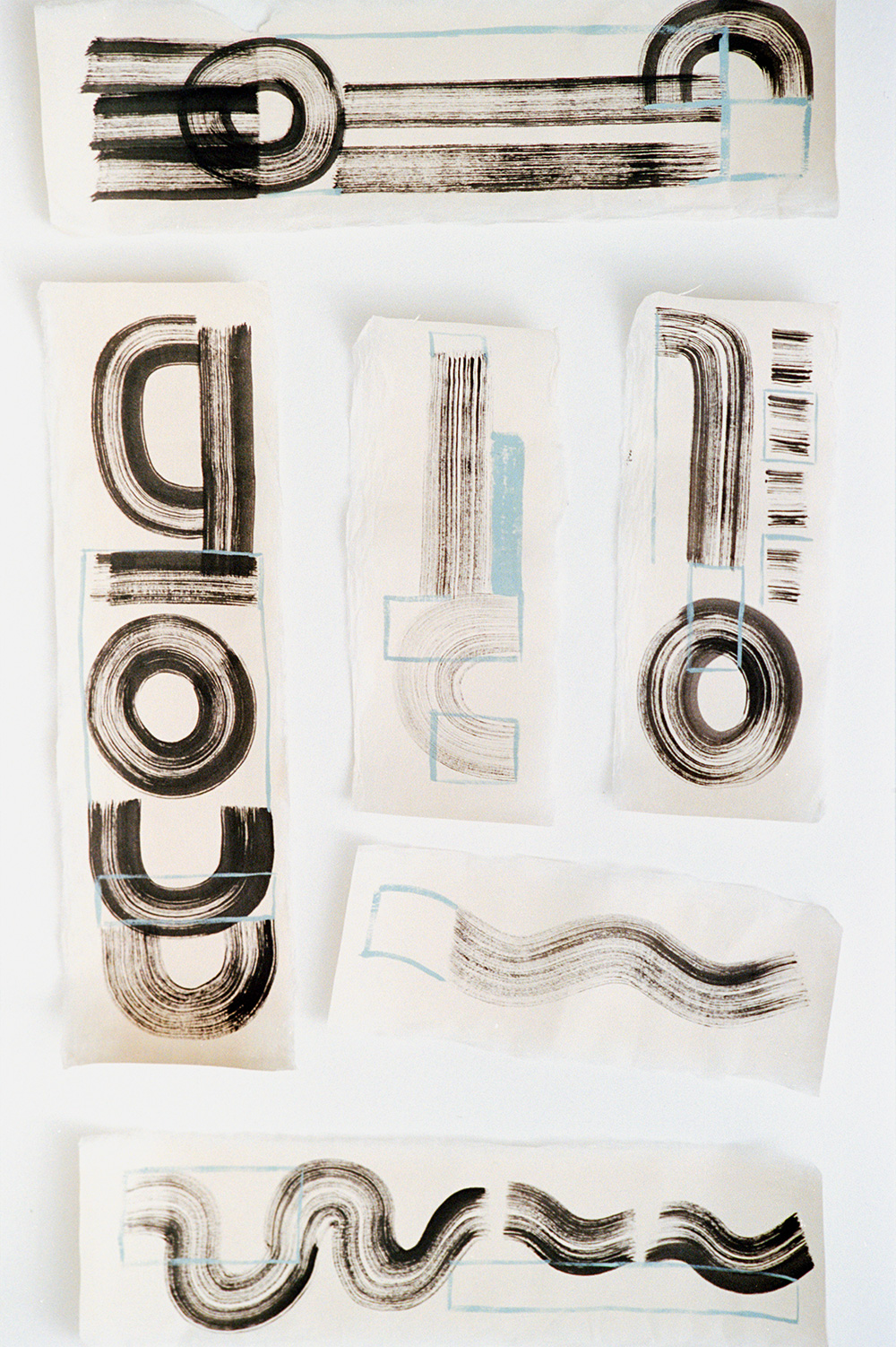 和紙に描かれた絵 タイトル「音、波、光」