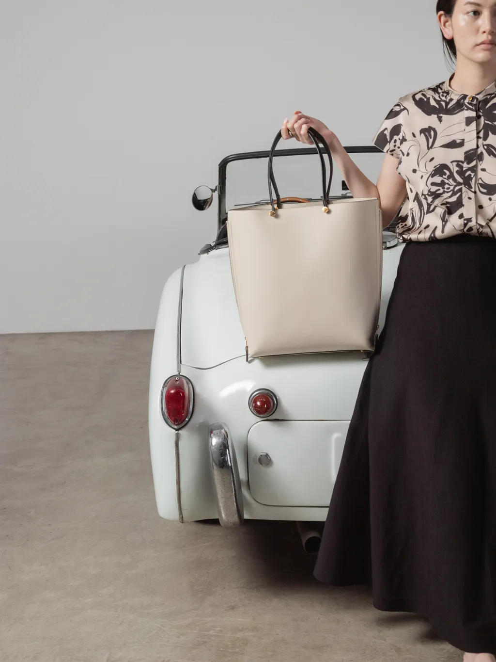 ROPÉ ÉPOR 2026SS Look 9 — Y BAG Large 2