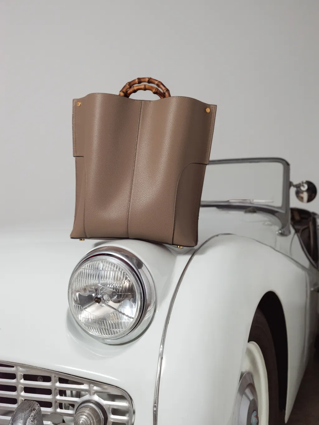 ROPÉ ÉPOR 2026SS Look 11 — BAMBOO BAG Large 2