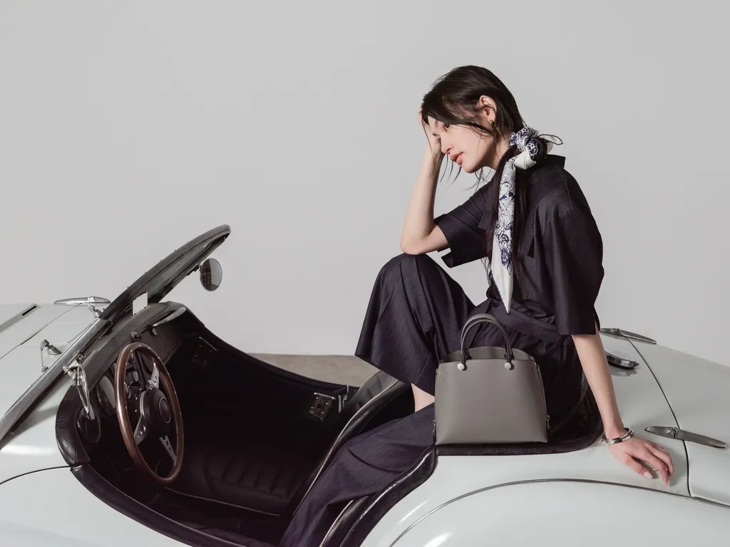 ROPÉ ÉPOR 2026SS Look 4 — Y BAG Mini