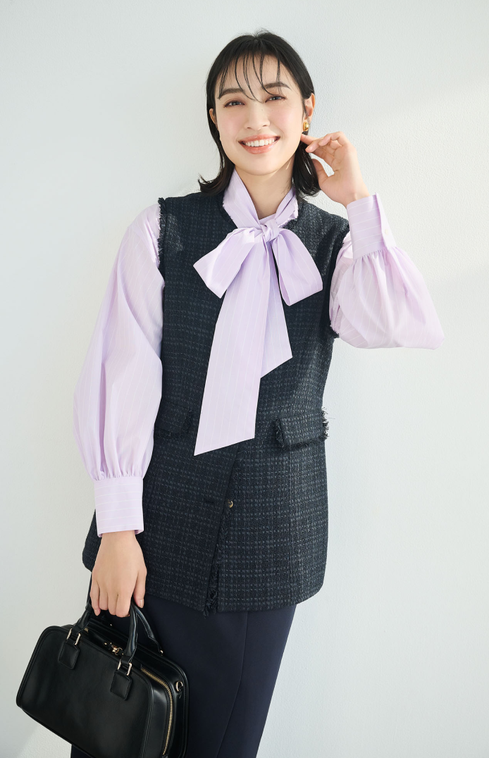 ツイード金ボタンジレベスト 通勤着に着まわ