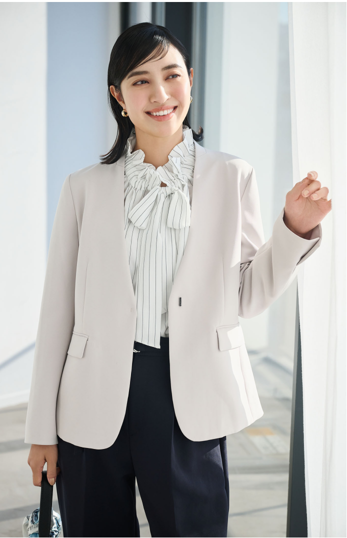 360°ウルトラストレッチノーカラージャケット　通勤着に着回し