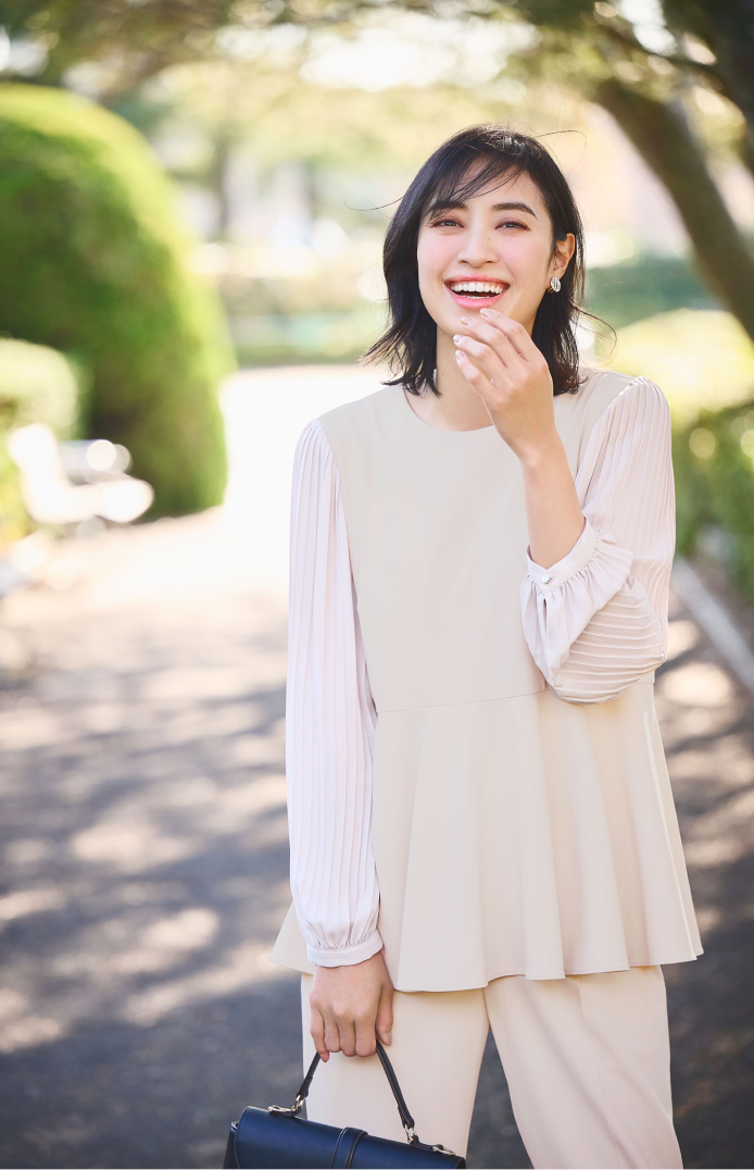 プリーツスリーブフレアブラウス　セレモニースタイル