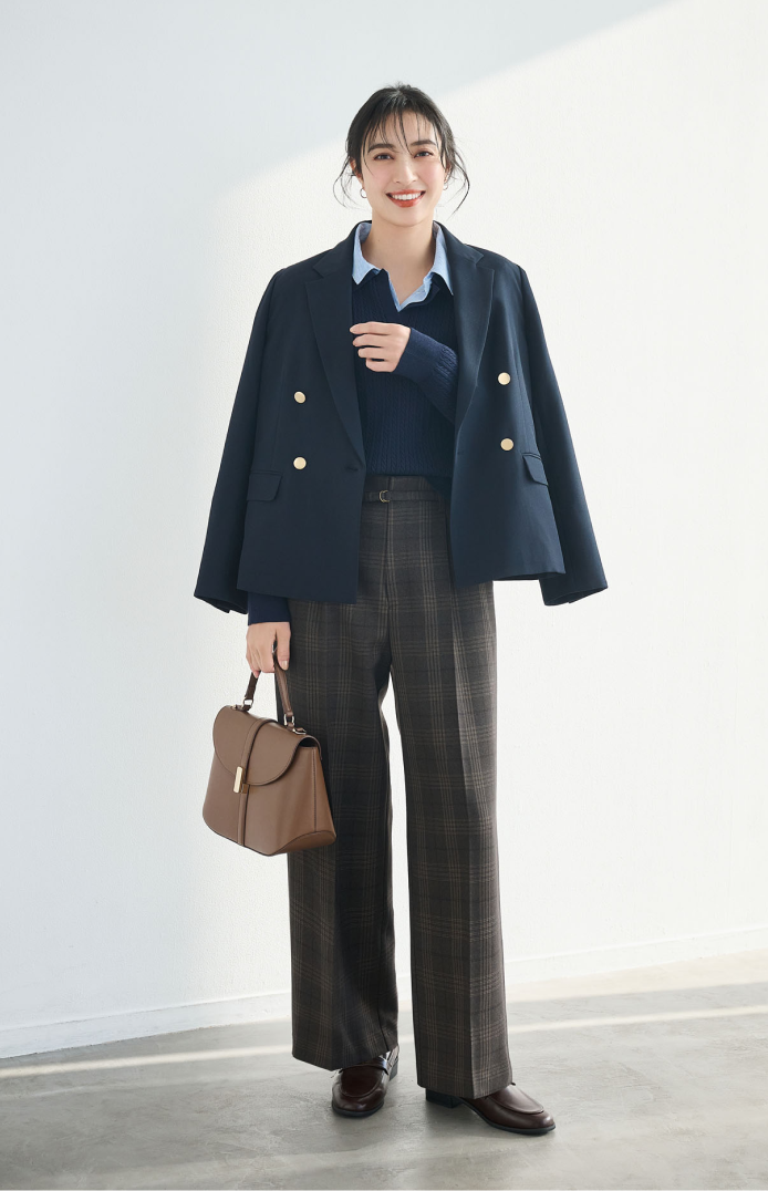 クリアツイル金ボタンジャケット　通勤着に着回し